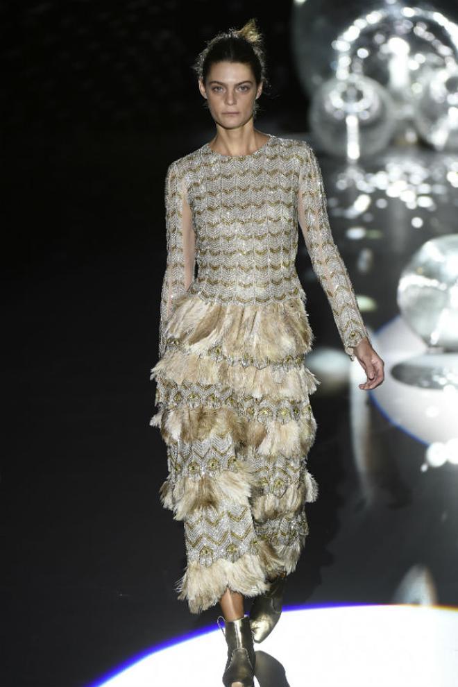 Desfile primavera-verano 2017 de Teresa Helbig en MBFWM: vestido 'flapper'
