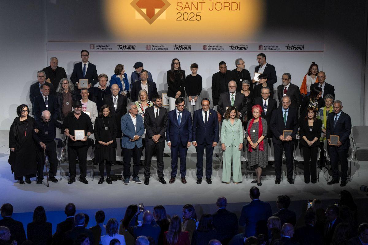 Entrega de les Creus de Sant Jordi en el Museu Nacional dArt de Catalunya