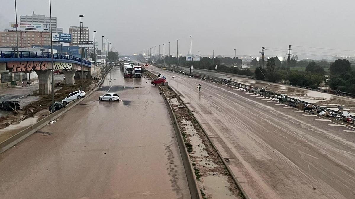 Estado de la V-31, también conocida como Pista de Silla, autovía de acceso de la ciudad de Valencia por el sur.