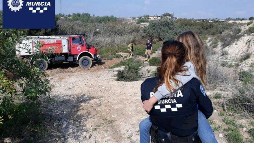 Rescatan de una rambla a una paciente psiquiátrica buscada por llevarse a su hija