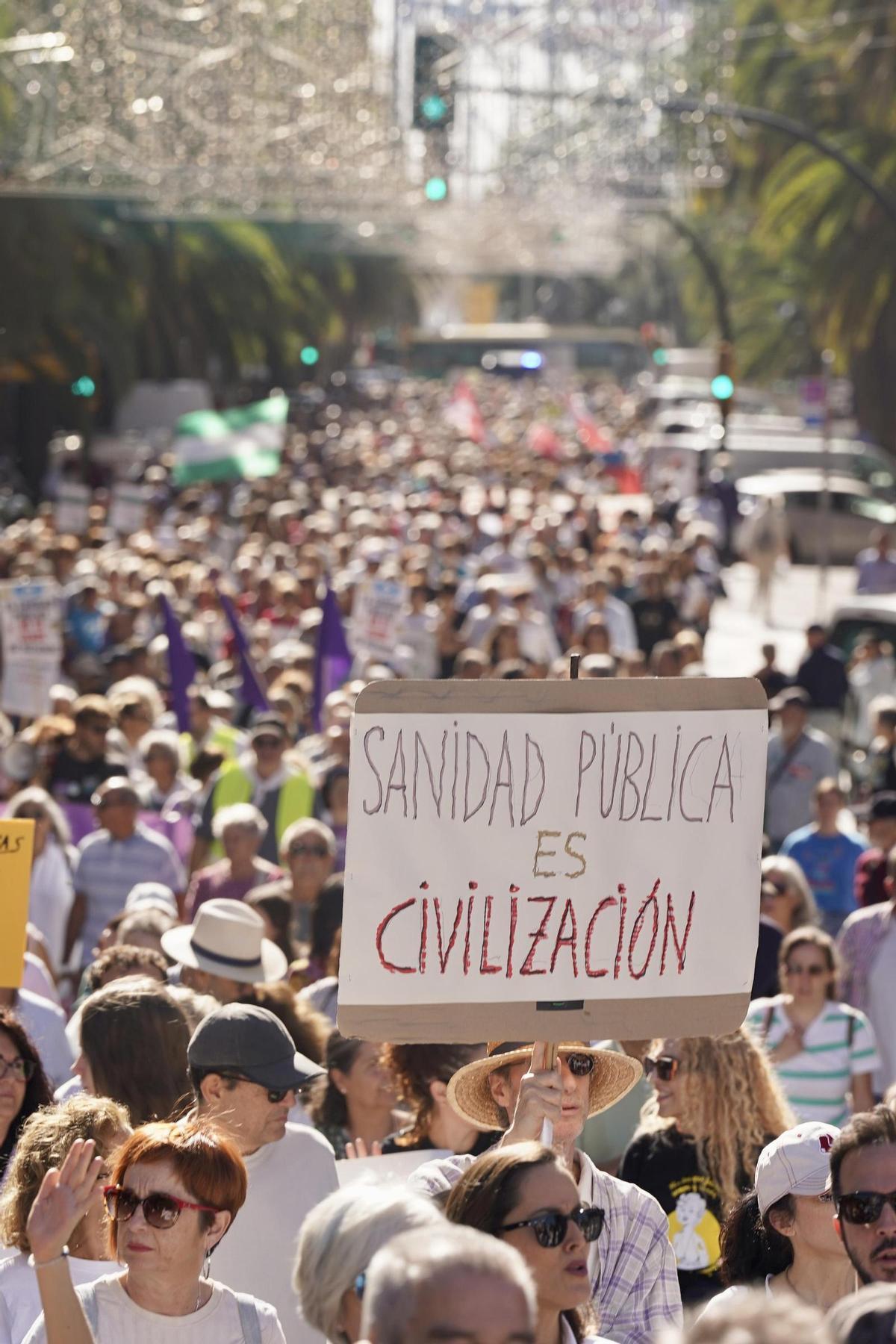 Marea Blanca se manifiesta por la sanidad pública en Málaga