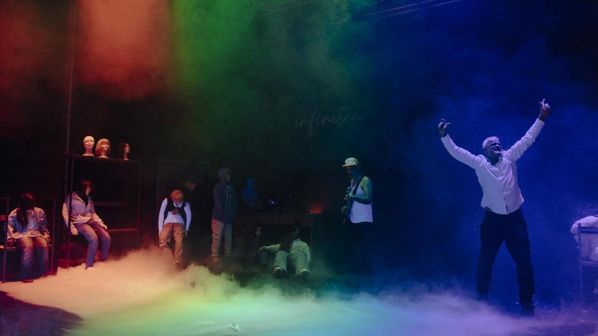 Teatro Adolescencia Infinita