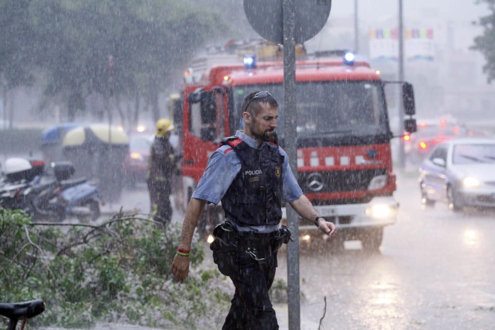 Una forta tempesta deixa 30 litres en una hora a Girona