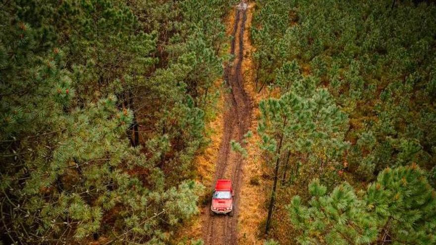 Valdés disfruta de la V Ruta 4x4 "Montes de Barcia y Valdés", que reúne a 120 vehículos y 270 participantes