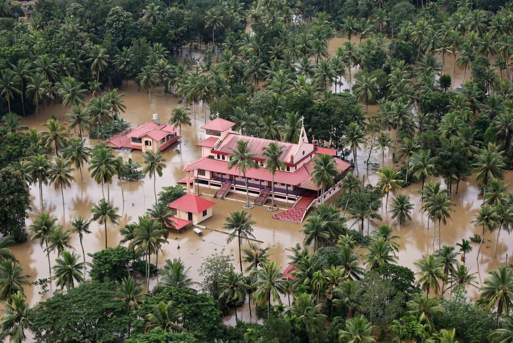 Las inundaciones en India dejan más de 410 muertos