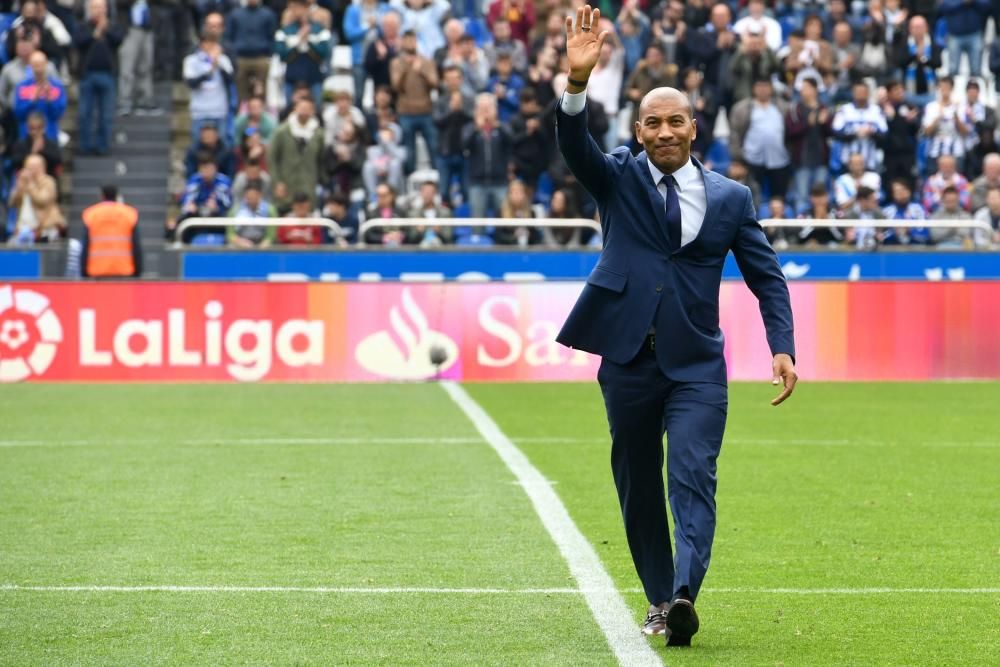 Así fue el homenaje a Mauro Silva