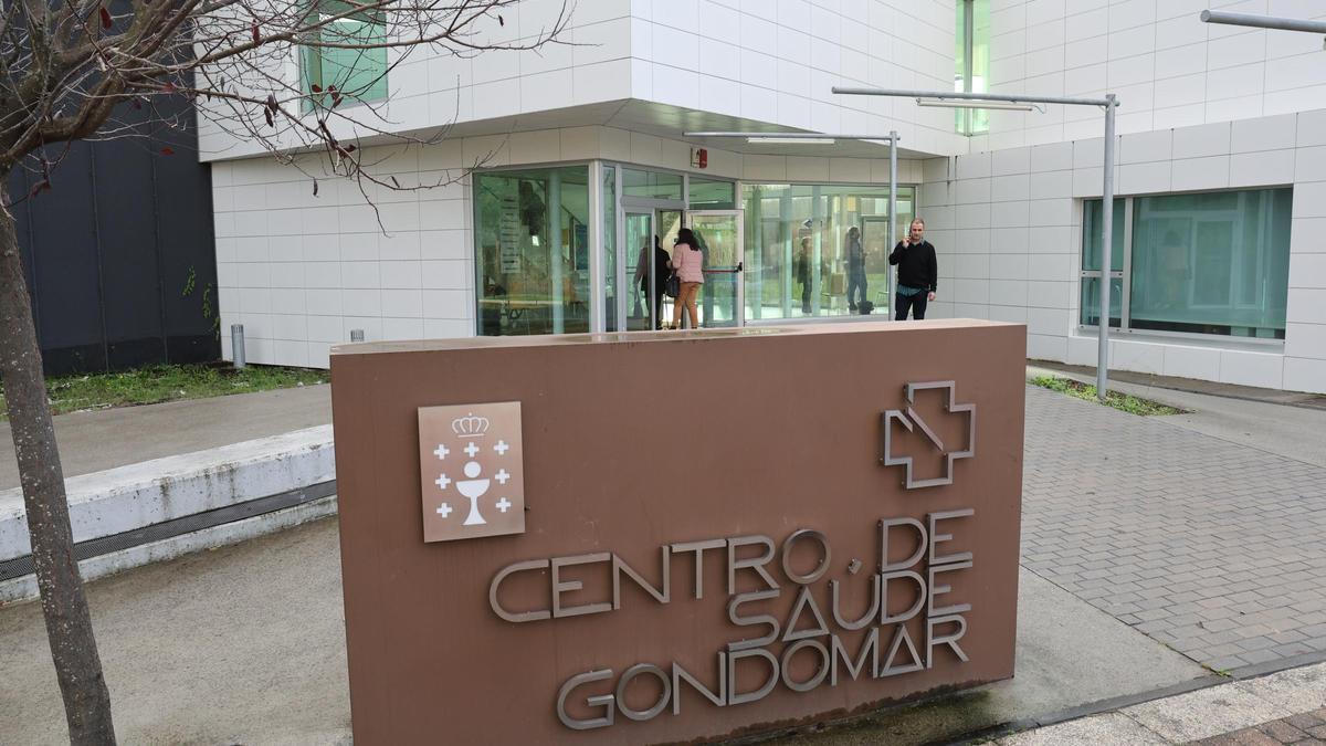 Acceso al centro de salud de Gondomar.