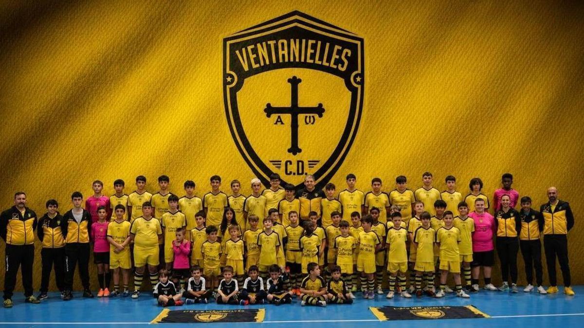 Integrantes de los distintos equipos del club.