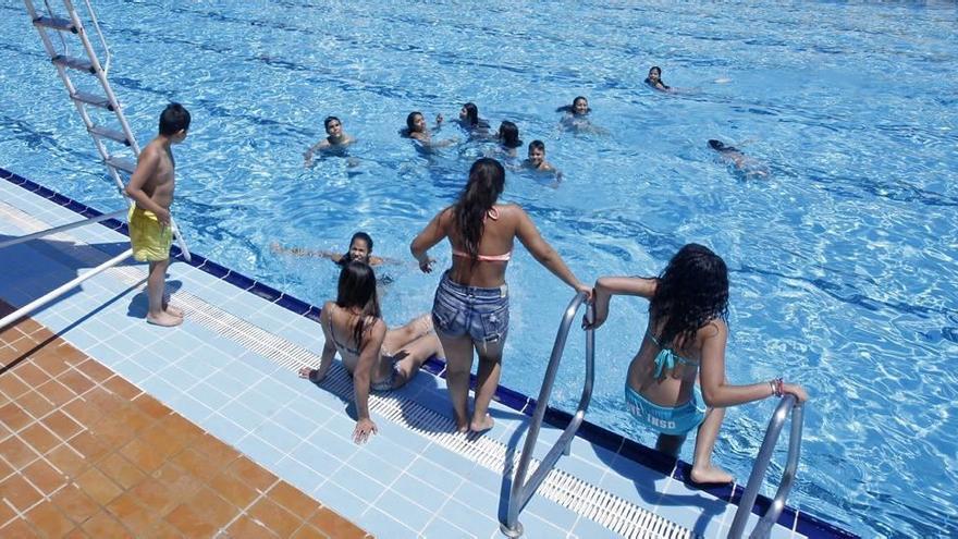 Cuatro piscinas de Murcia pasarán a ser &#039;espacios libres de humo&#039;