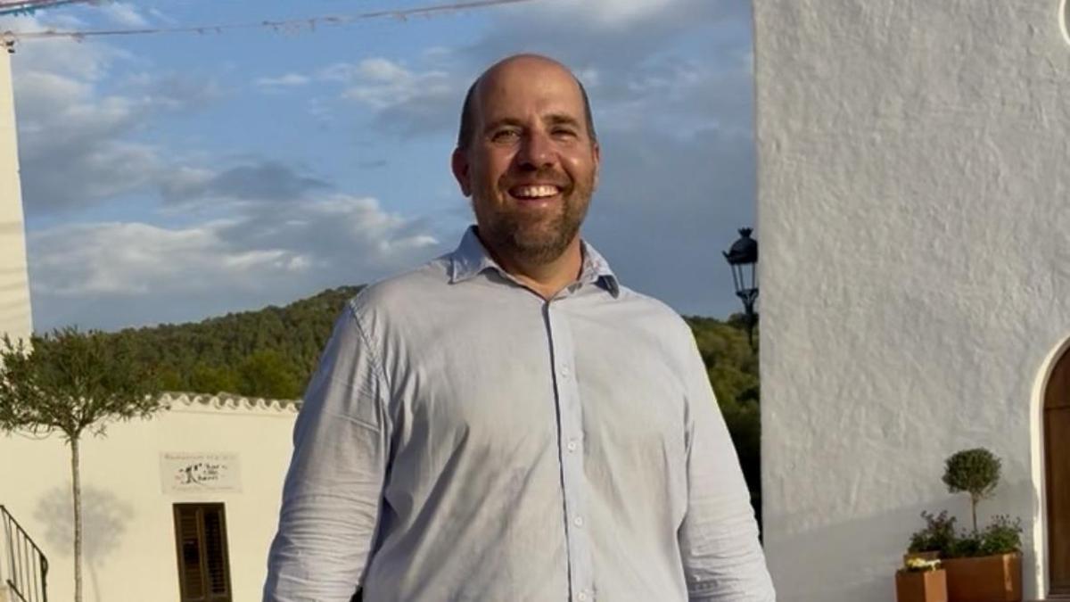 Vicent Roselló anuncia su candidatura a las primarias del PSOE para la alcaldía de Sant Josep.