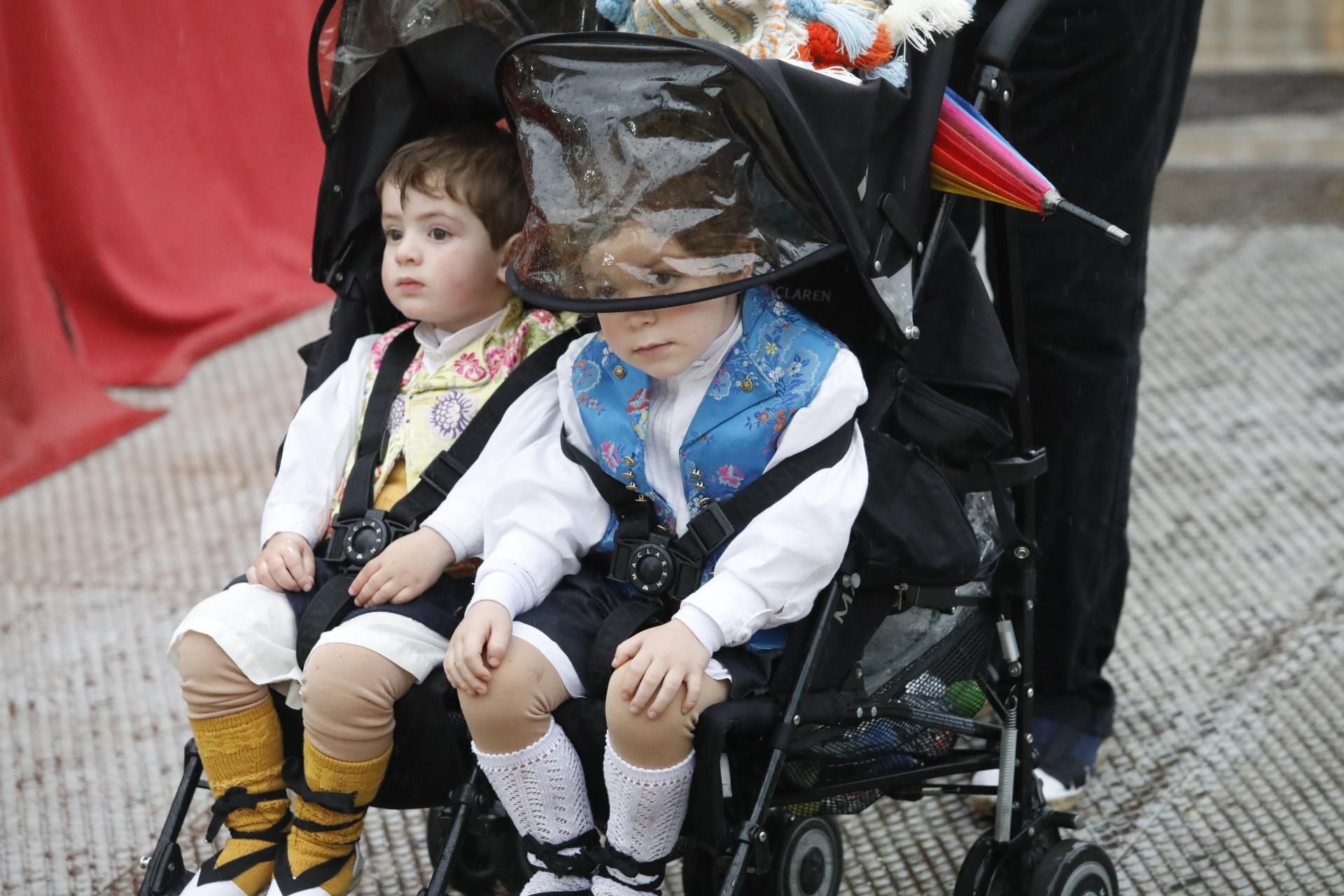 Búscate en el primer día de ofrenda por la calle Quart (entre las 18:00 a las 19:00 horas)