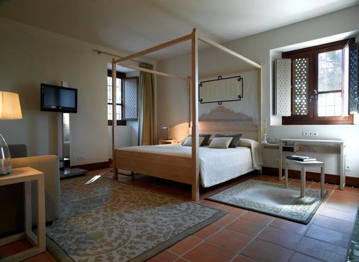 Habitación superior del Parador de Granada