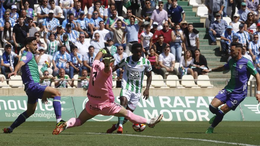 El Córdoba CF le gana un pulso de primer nivel al Málaga