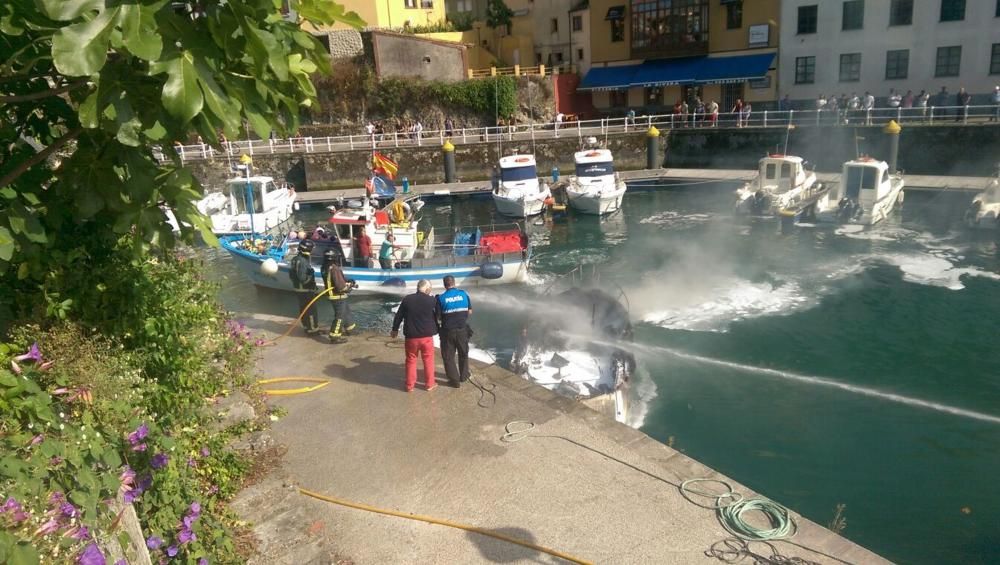 Dos heridos al explotar una lancha en el puerto de Llanes