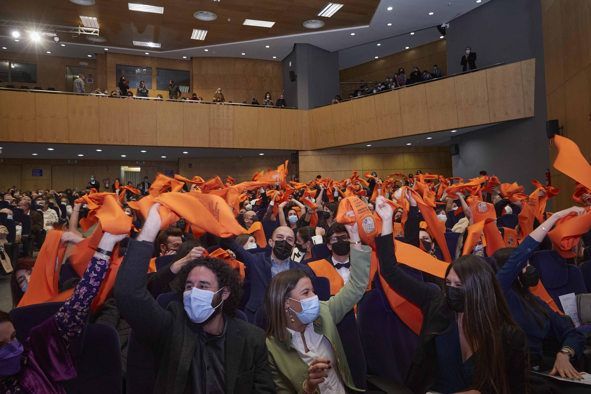 Acto de graduación de los estudiantes que han finalizado sus estudios en los grados en Publicidad y Relaciones Públicas, Trabajo Social, Sociología y en los másteres universitarios en Comunicación e Industrias Creativas, Innovación Social y Dinámicas de Cambio y Comunicación Digital.