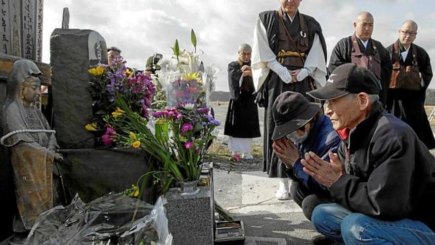 Un dels actes en homenatge de les víctimes del tsunami al Japó