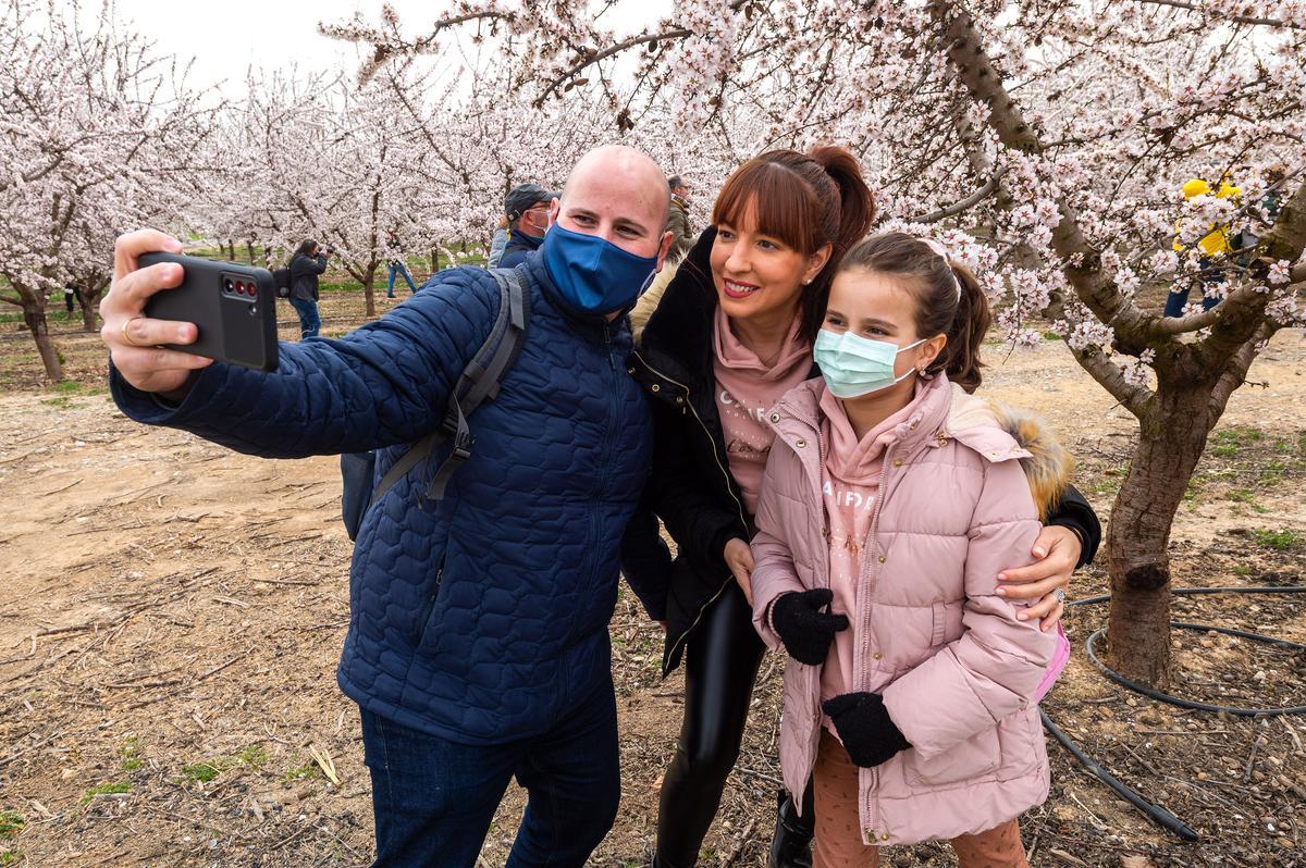 Alcarràs Florit atrae a centenares de visitantes, gracias a la película de Carla Simón