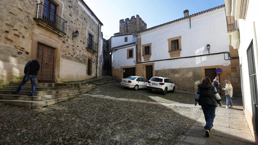 Al rescate del Postigo,  la torre más castigada de Cáceres