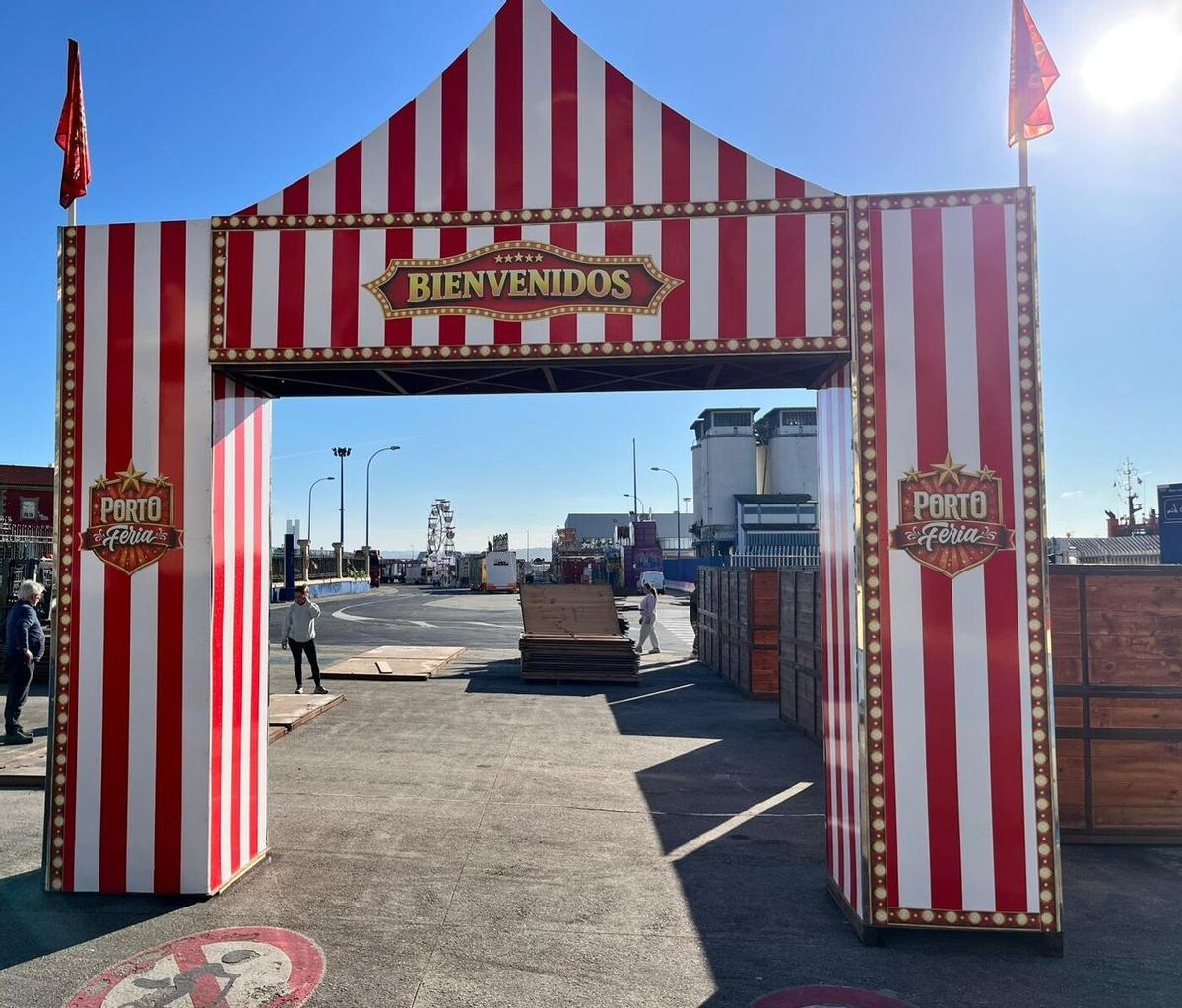 Entrada a Porto Feria, ya instalada en el Muelle de Batería de A Coruña.