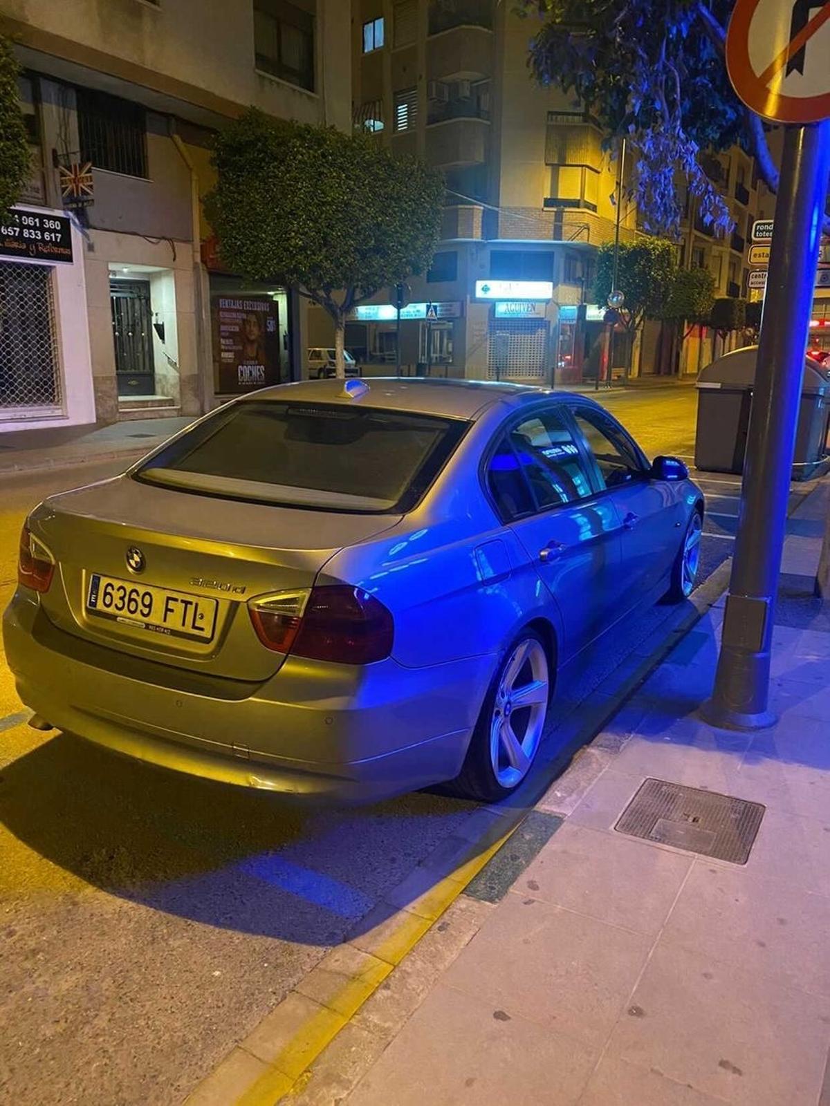 Otra imagen del vehículo sustraído, un BMW 320.