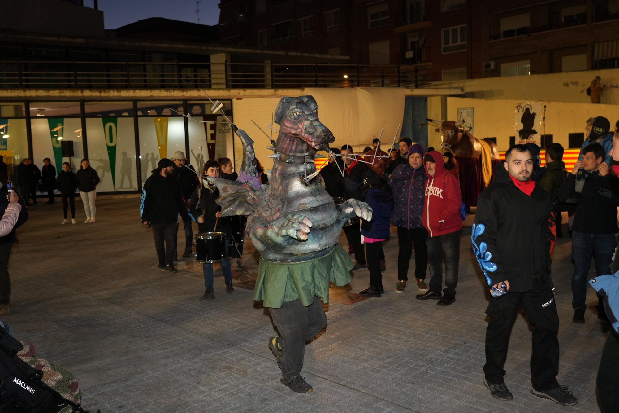 Las mejores imágenes del bestiari por Sant Antoni en el Grau