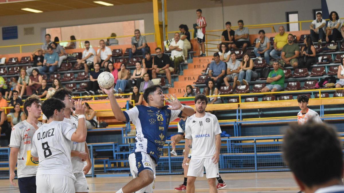 BM Zamora Caja Rural pokazuje swoje możliwości w sparingu z filią Ademar León