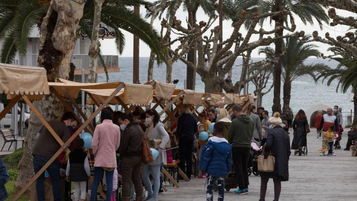 Talleres en el Passeig de s’Alamera sobre los derechos fundamentales de la infancia y el respeto al Medio Ambiente.