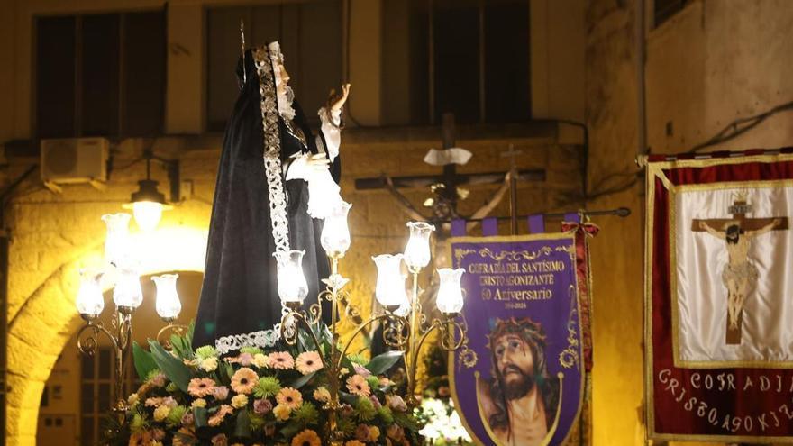 Fervor y devoción en Alcoy con la procesión del Silencio