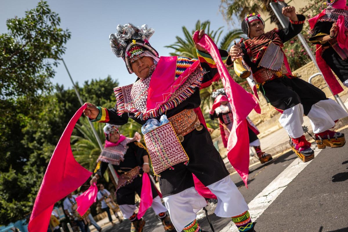 Fiesta de la virgen de Copacabana de la comunidad boliviana en Tenerife