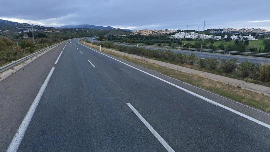 Dos fallecidos en un grave accidente de moto en la A-7 a su paso por Vélez-Málaga