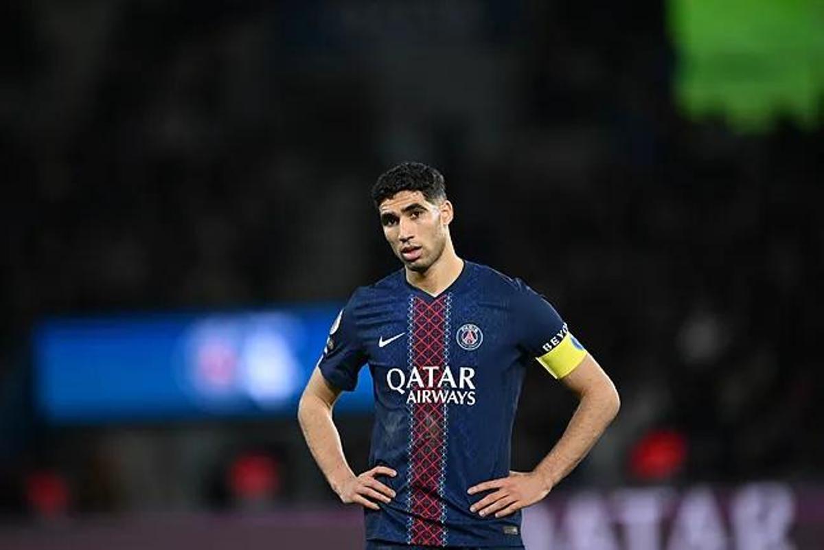 El lateral derecho de la selección de Marruecos con la camiseta del PSG, donde es uno de los capitanes