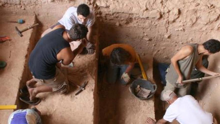 Excavaciones que se realizan en la Cueva Negra del río Quipar, en Caravaca.