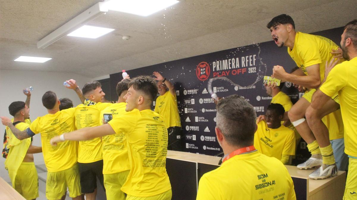 La arenga por el ascenso del Villarreal B:  "Por nuestros padres que nos llevaban a entrenar de pequeños"