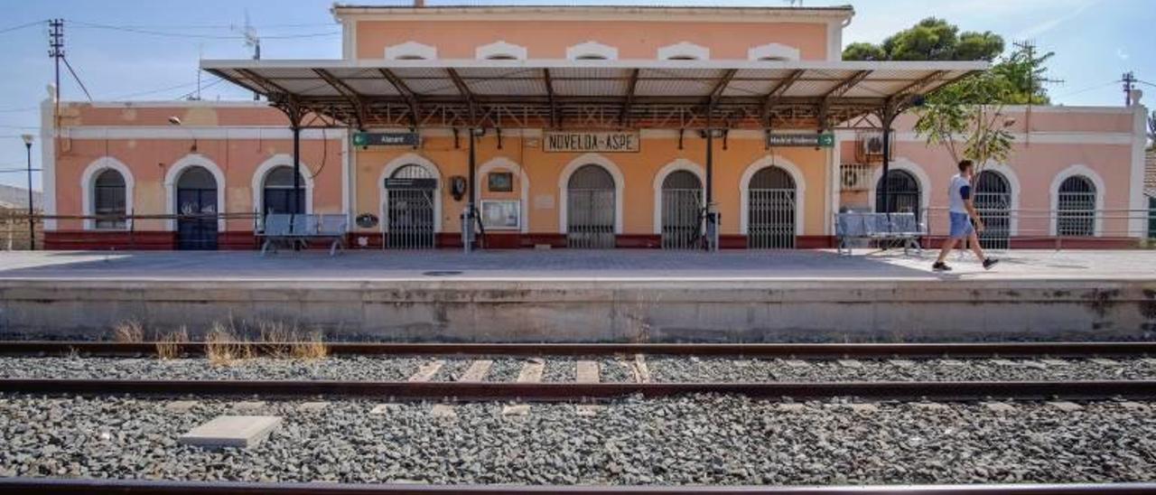 Adif acometerá obras de mejora en seis estaciones de tren en la provincia