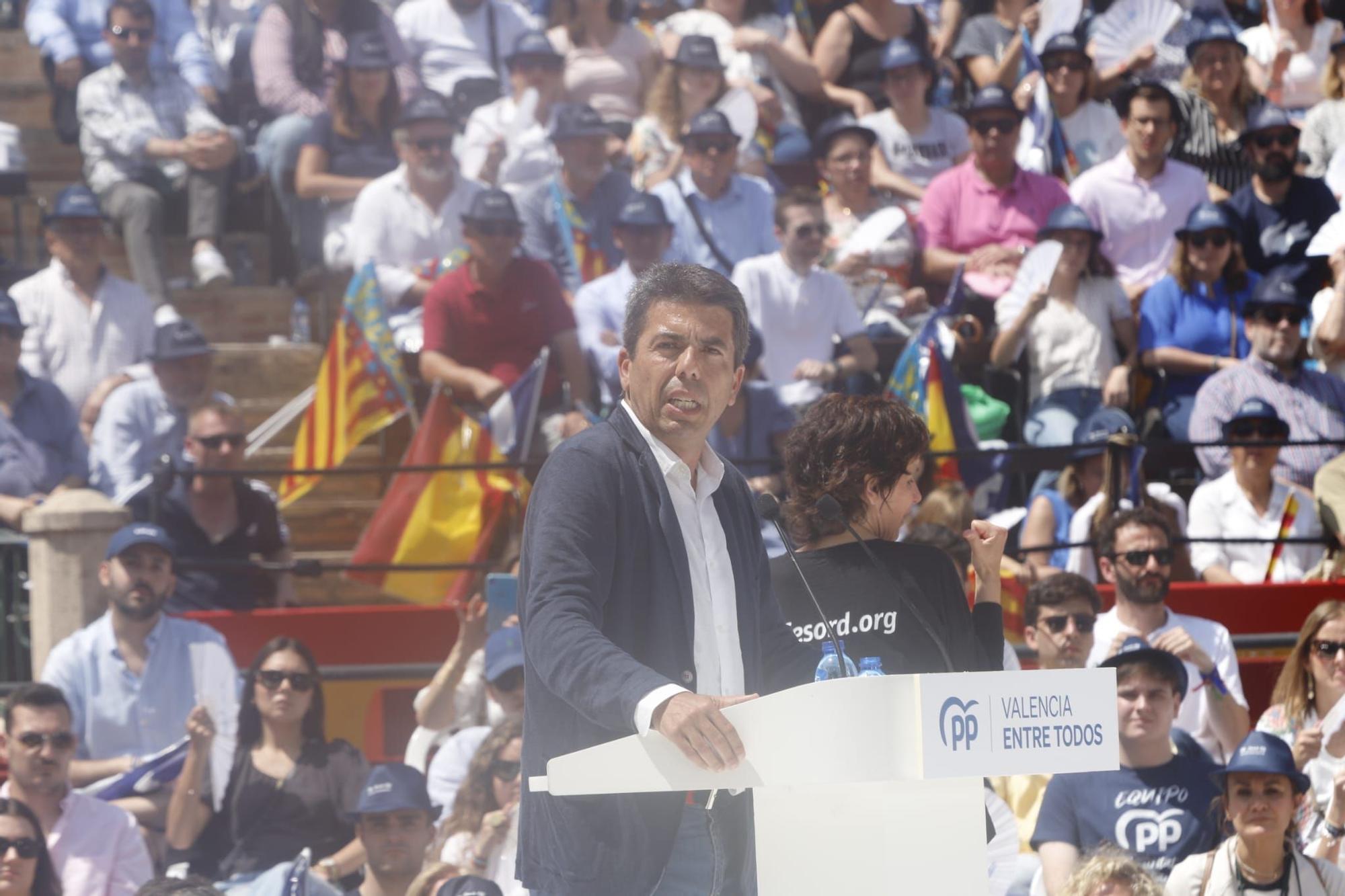 Mitin central del PPCV en la Plaza de Toros de València