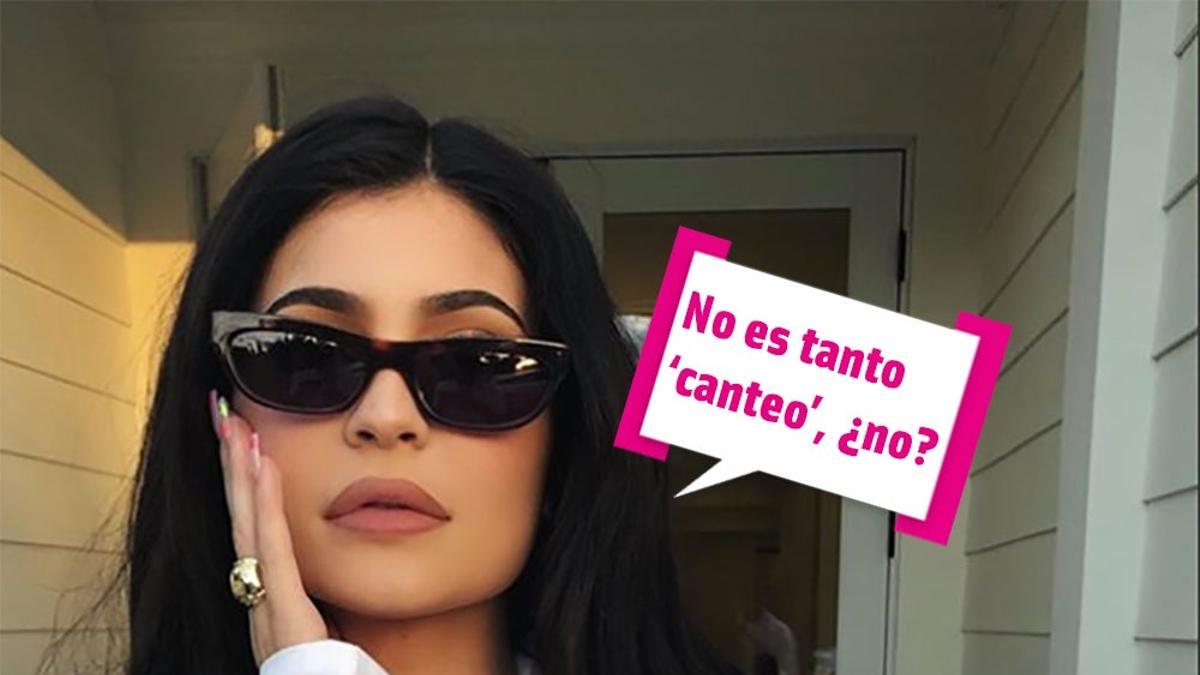 Kylie Jenner vestida con las sábanas de su cama