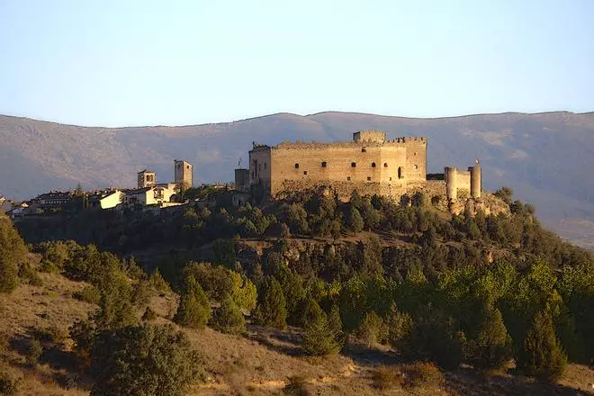 Descubre estos 10 castillos encantados de España y sus historias