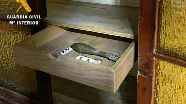La Guardia Civil desactiva un proyectil de mortero de la Guerra Civil en una vivienda de Azuaga