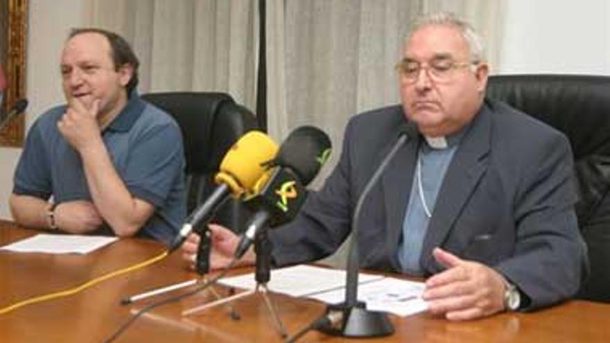 García Aracil afirma que se abrirá la catedral al público cuando haya dinero