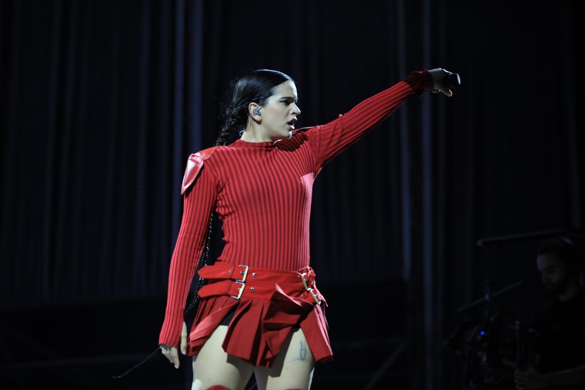 Rosalía, durante su concierto en el Marenostrum de Fuengirola