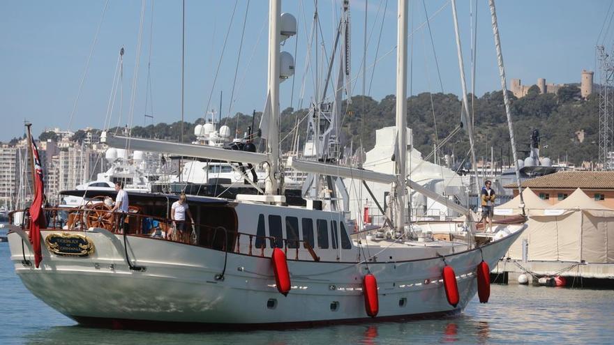 El yate del batería de Queen, Roger Taylor, navega en aguas de Mallorca