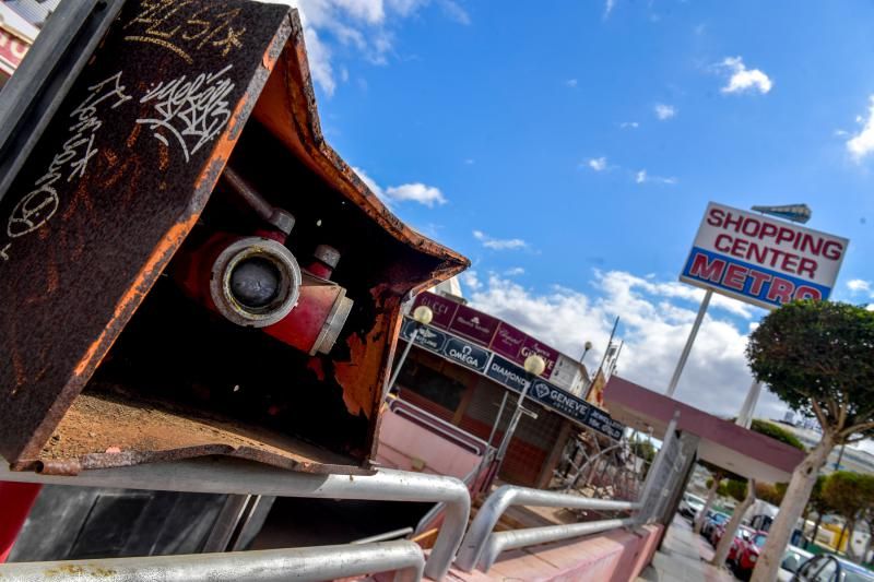 Estado de abandono de los centros comerciales y de ocio del Sur