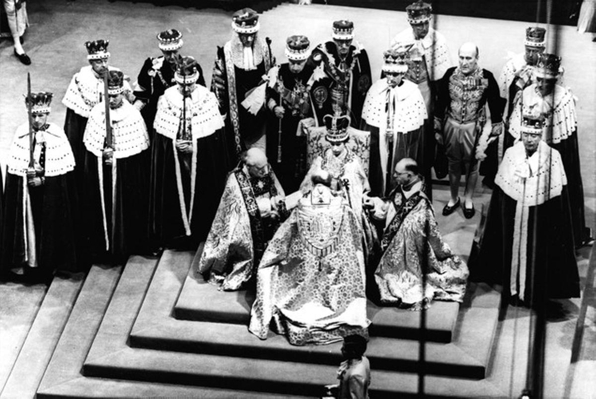 Cerimònia de coronació de la reina Isabel II el 1953. Cerimònia de coronació de la reina Isabel II el 1953.