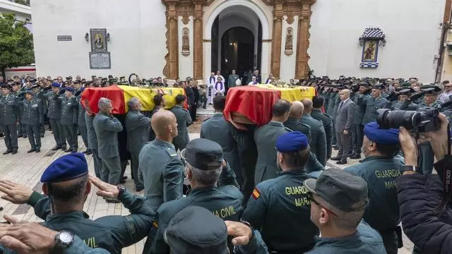 Huelva despide a los dos guardias civiles que fallecieron durante la persecución de una narcolancha