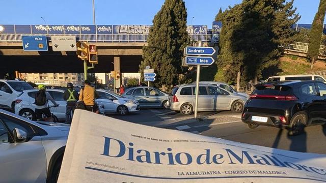Comprar un periódico en Palma, trabajo de titanes