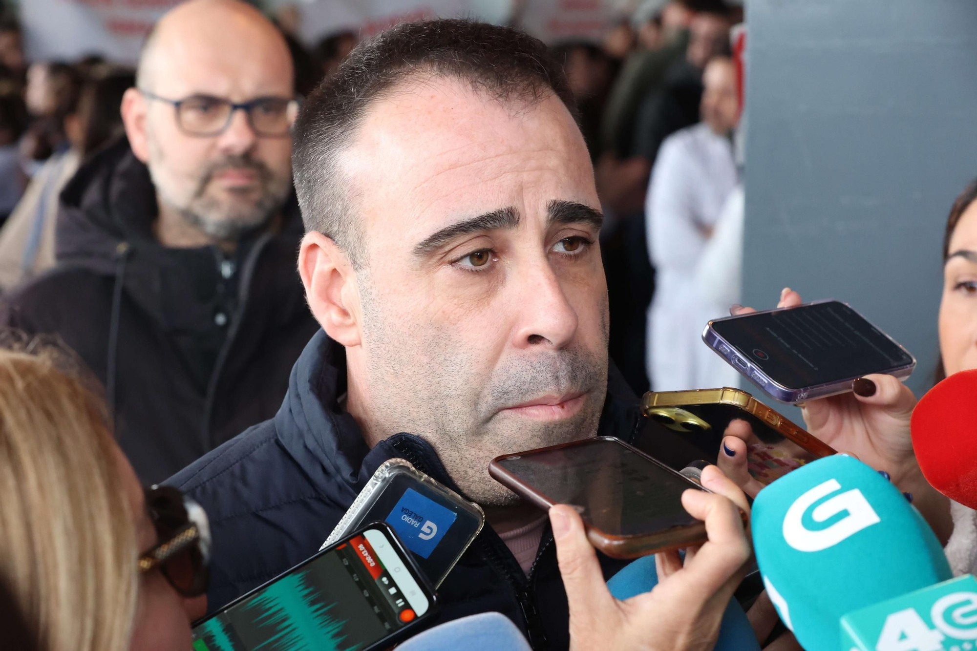 Protesta en el Chuac tras agredir un paciente con arma blanca a un enfermero y un vigilante