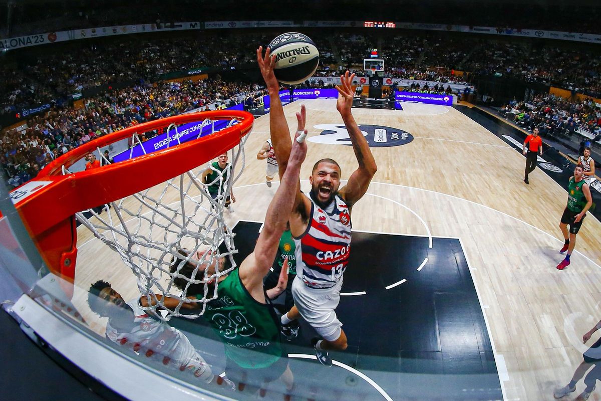 Darius Thompson, en un partido en su anterior etapa en España con el Baskonia