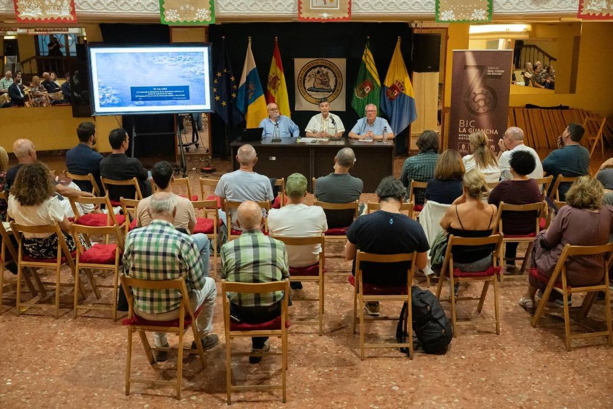 Mauro Severo Hernández Pérez interviene en las jornadas.
