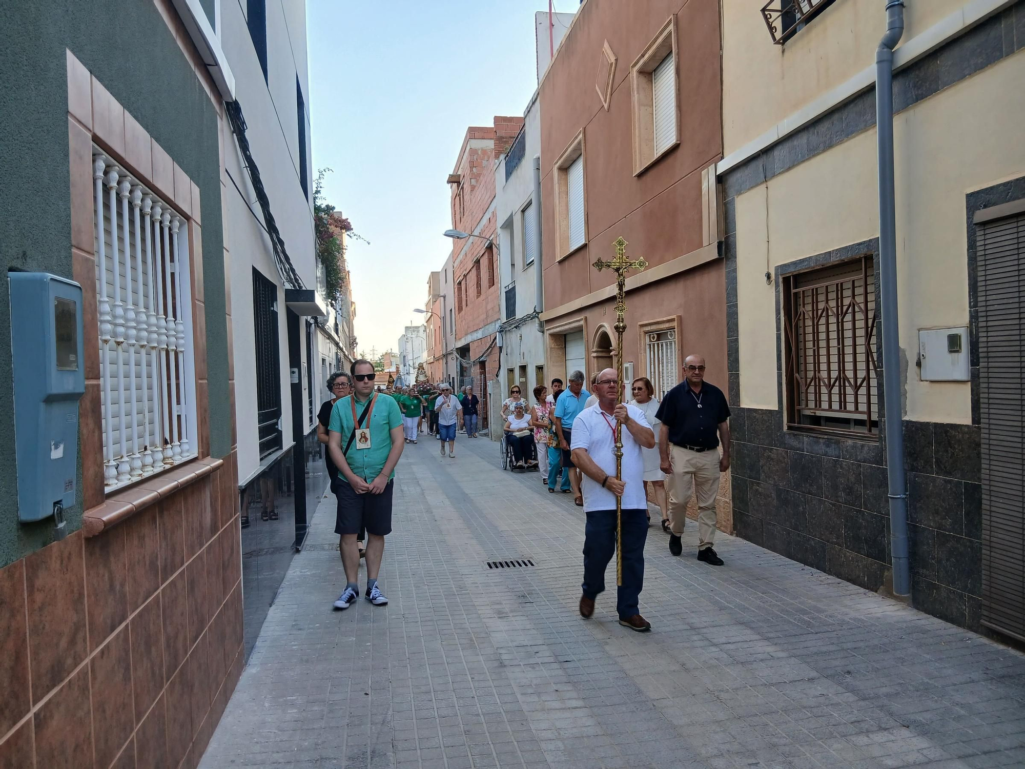 Misa y procesión en las fiestas del barrio El Progreso en Vila-real