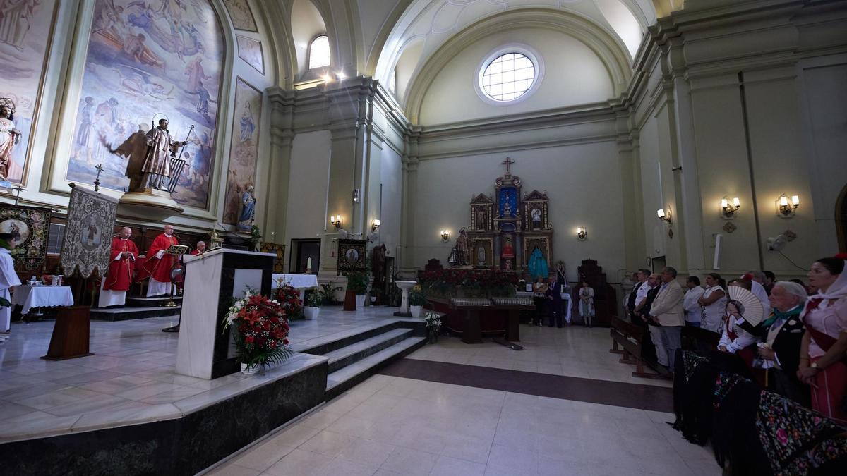 Imagen de archivo del interior de una Iglesia.